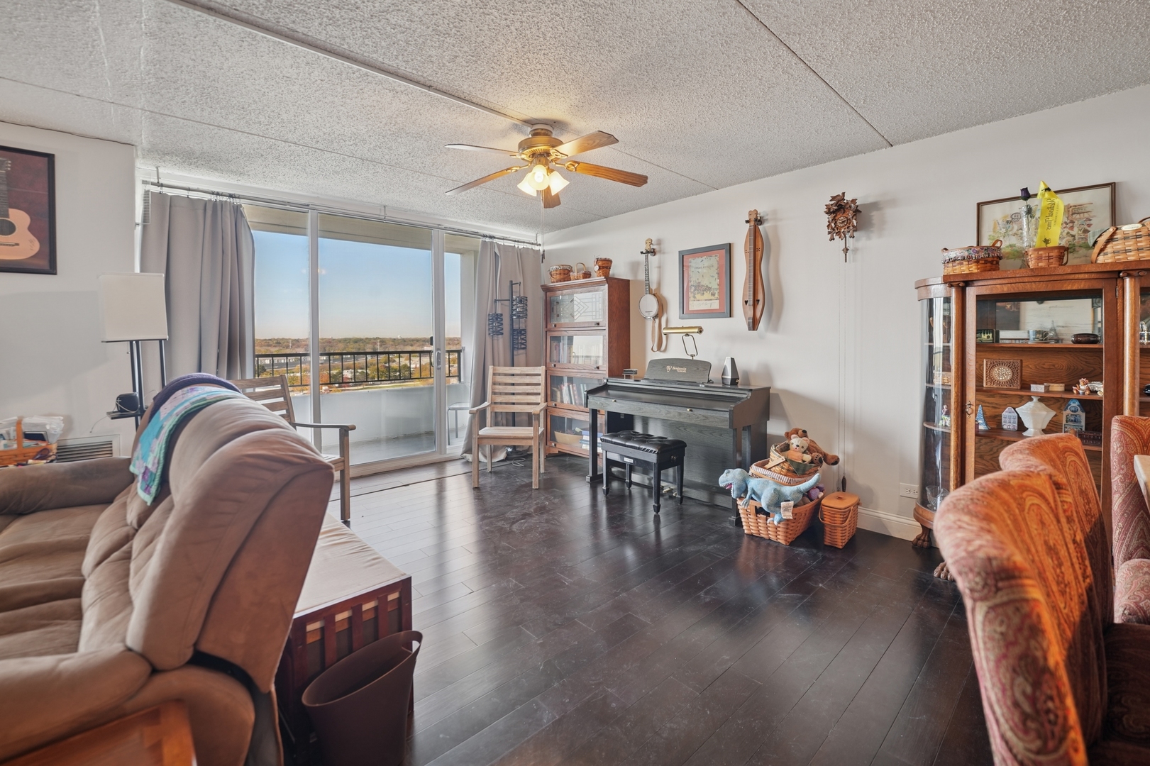 2005 South Finley Road, Unit 1202 Lombard, IL 60148 - Photo 14 of 29 Gallery Image 14