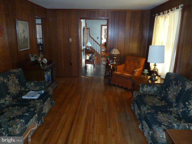 3927 Locust Grove Road Columbia, PA 17512 - Photo 4 of 22