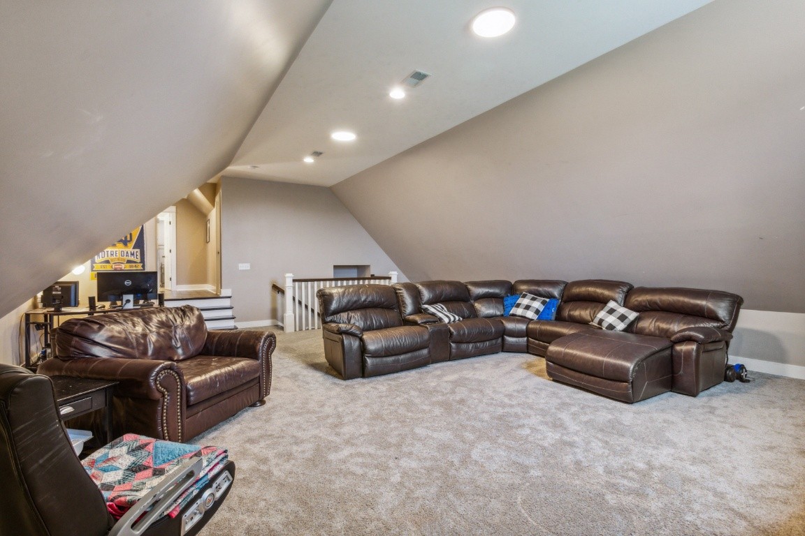 215 George Akins Road Westmoreland, TN 37186 - Photo 33 of 39 a living room with furniture