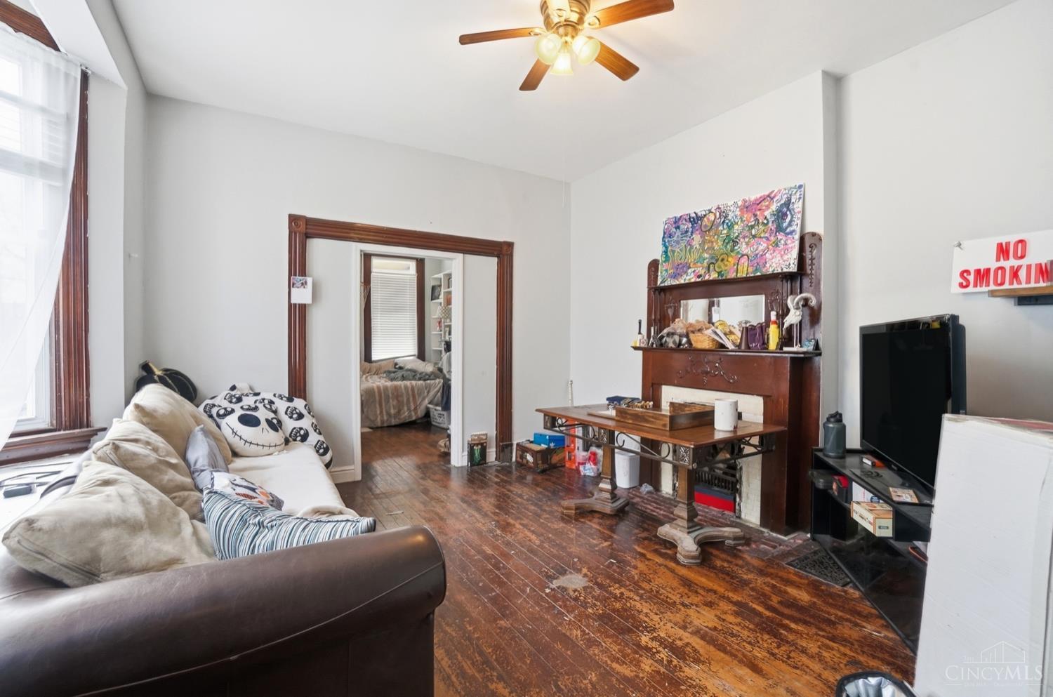 46 Graham Street Cincinnati, OH 45219 - Photo 12 of 22 First floor great room