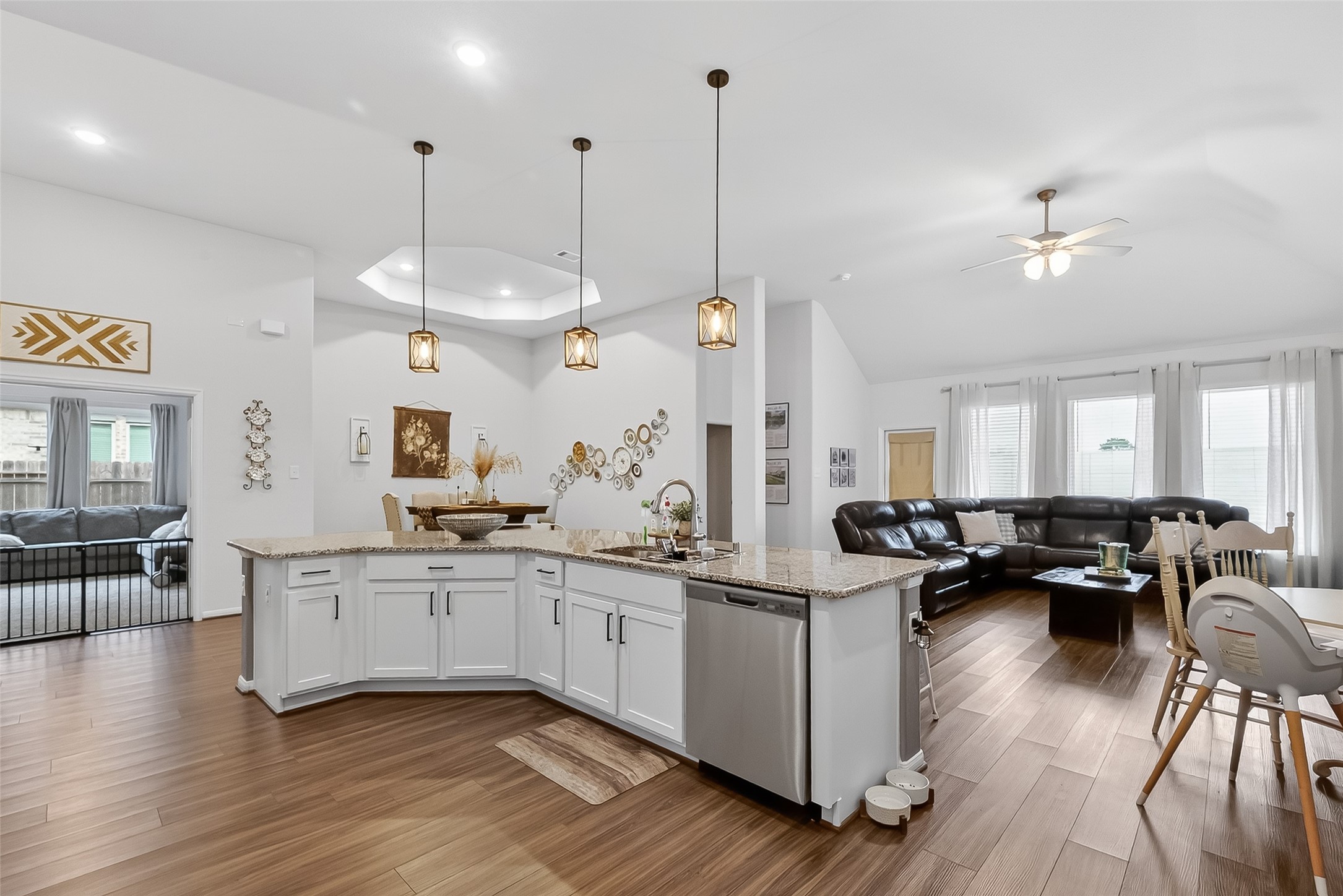 23506 Meritage Drive Alvin, TX 77511 - Photo 8 of 29