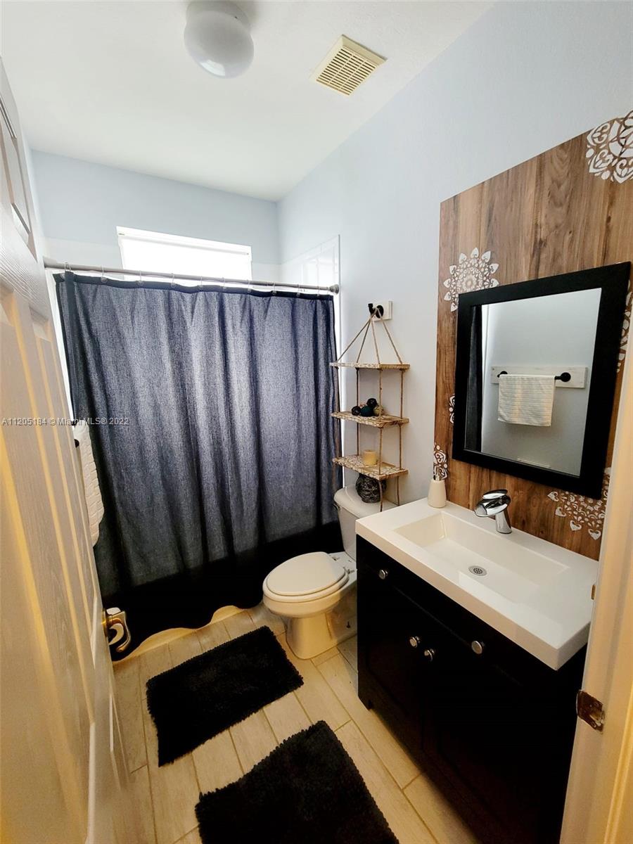 27312 Southwest 138th Path Homestead, FL 33032 - Photo 18 of 45 Gallery Image 18