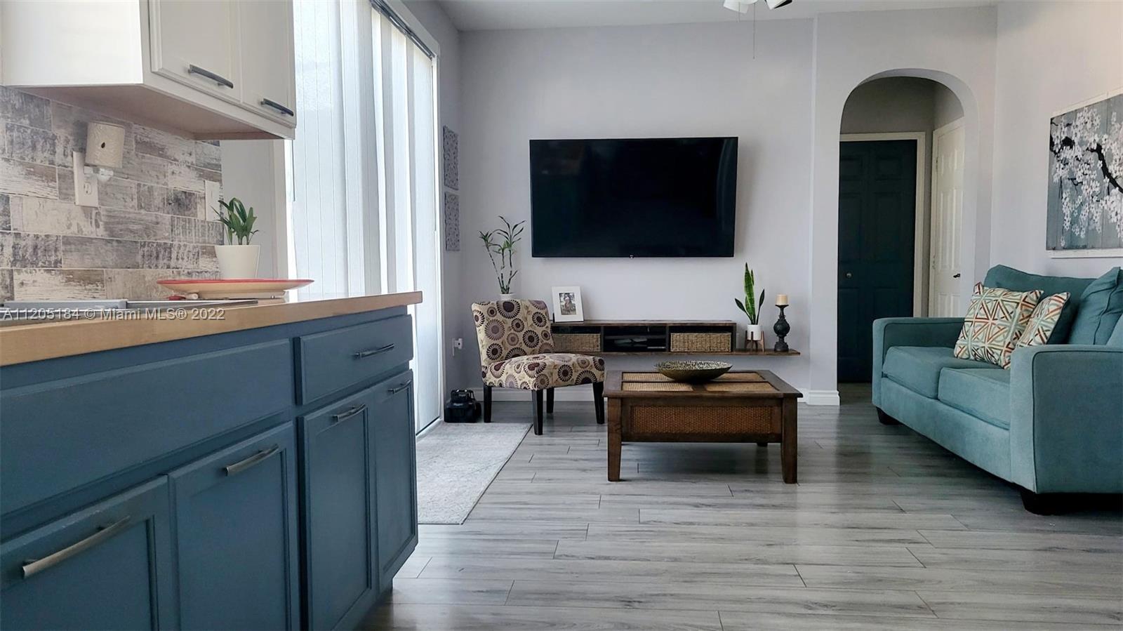 27312 Southwest 138th Path Homestead, FL 33032 - Photo 7 of 45 Gallery Image 7