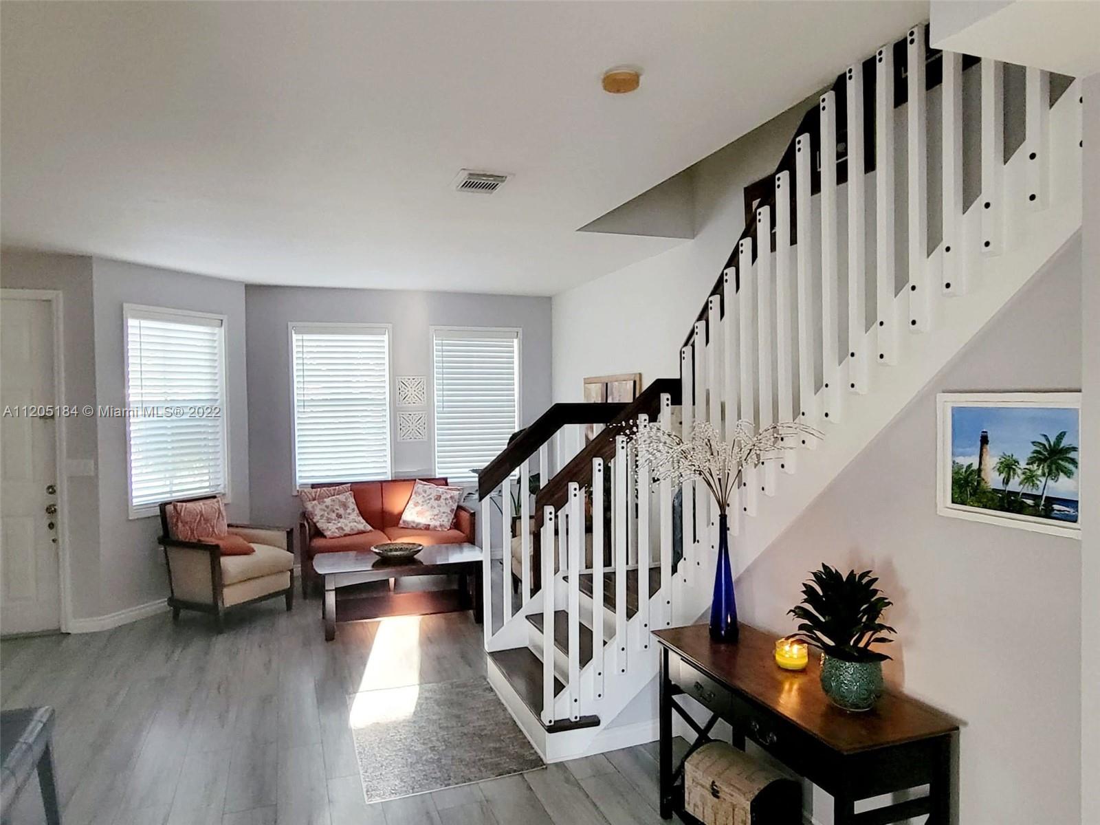 27312 Southwest 138th Path Homestead, FL 33032 - Photo 9 of 45 Gallery Image 9