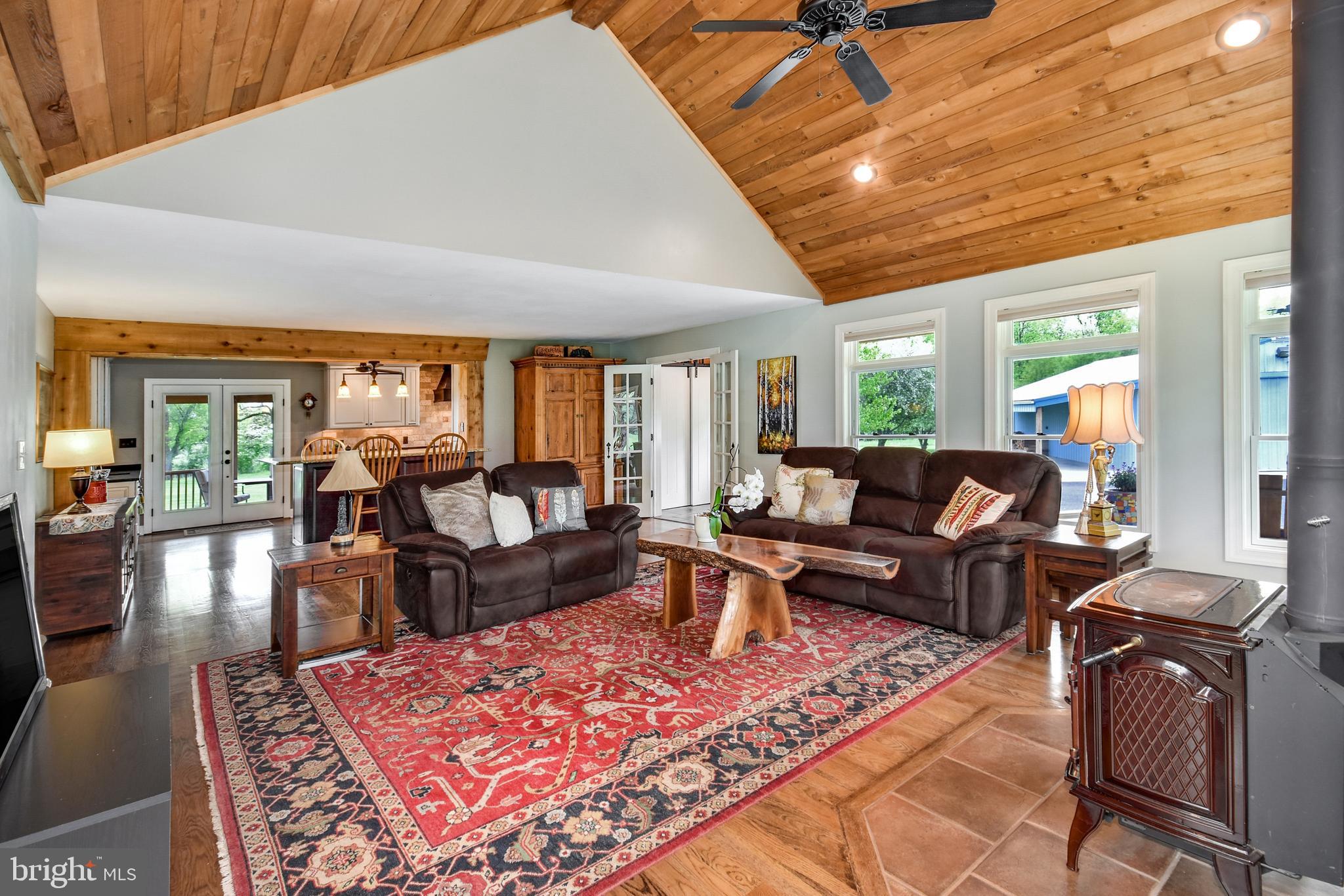 1698 State Road Coopersburg, PA 18036 - Photo 4 of 21 Gallery Image 4