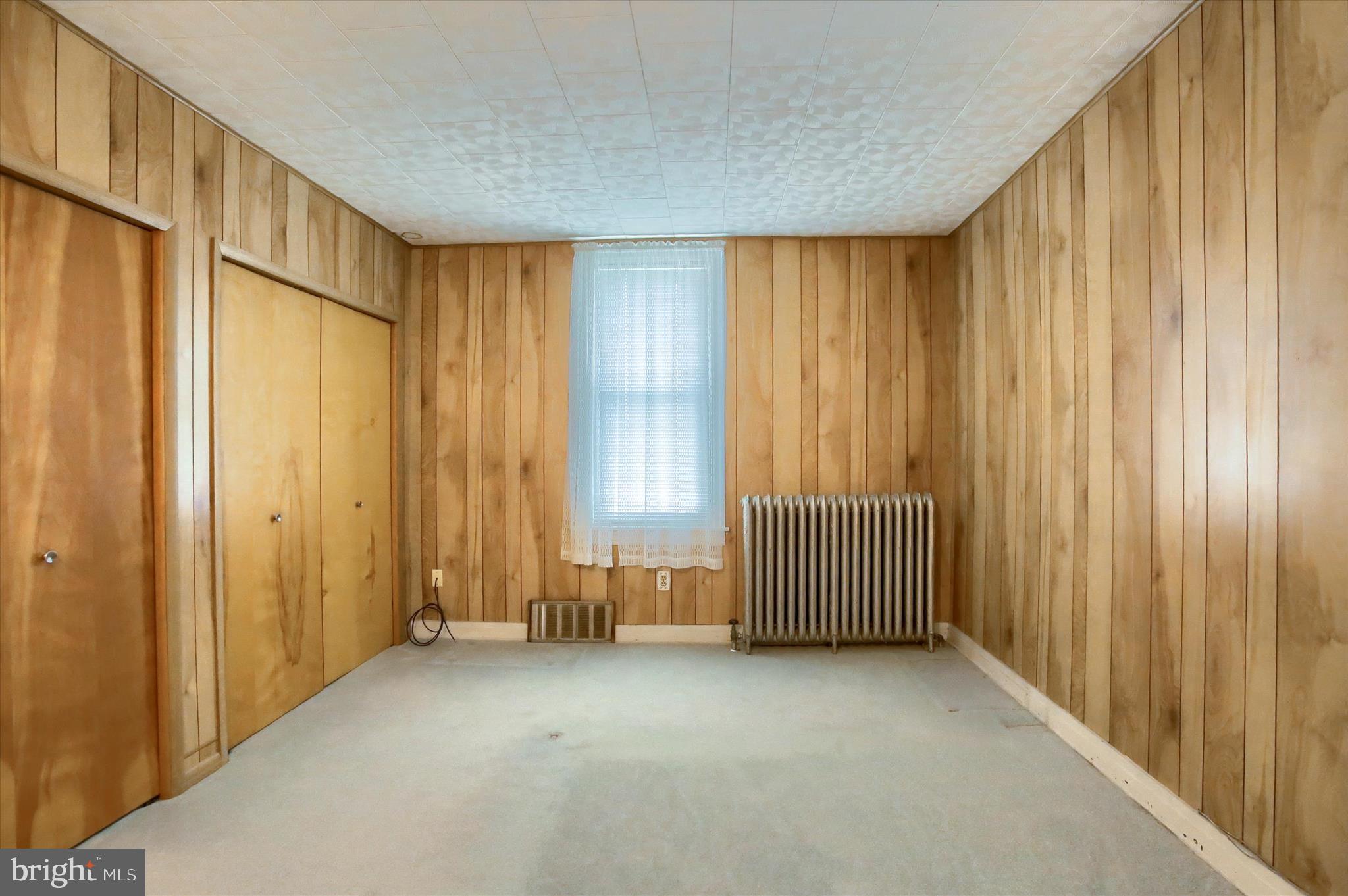 636 Walnut Street Lebanon, PA 17042 - Photo 19 of 33 a view of an empty room with a window
