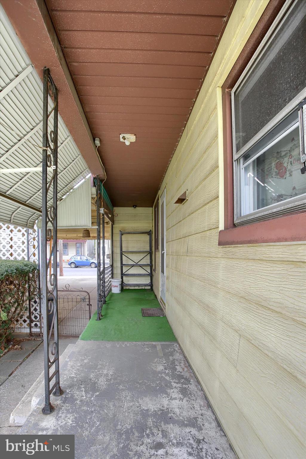 636 Walnut Street Lebanon, PA 17042 - Photo 5 of 33 a view of a backyard with a garden
