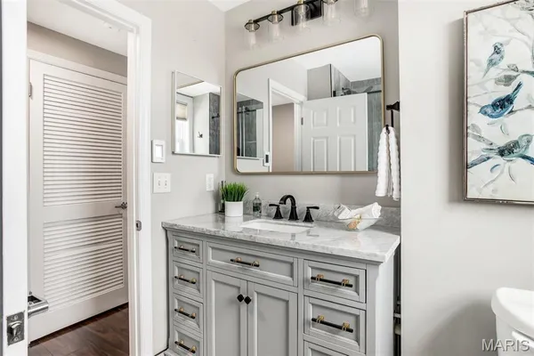 $369,000 | 5510 Waterman Boulevard, Unit 602, St. Louis, MO 63112