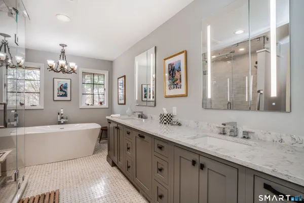 $599,900 | 28 Cary Lane, Unit 28, Bloomfield, CT 06002