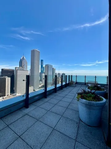 $3,100 | 60 East Monroe Street, Unit 2205, Chicago, IL 60603