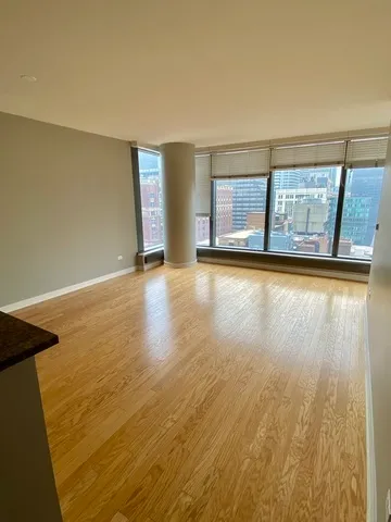 $3,100 | 60 East Monroe Street, Unit 2205, Chicago, IL 60603