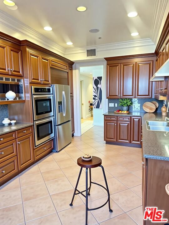 345 South Reeves Drive, Unit 301 Beverly Hills, CA 90212 - Photo 6 of 18