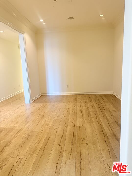 345 South Reeves Drive, Unit 301 Beverly Hills, CA 90212 - Photo 8 of 18