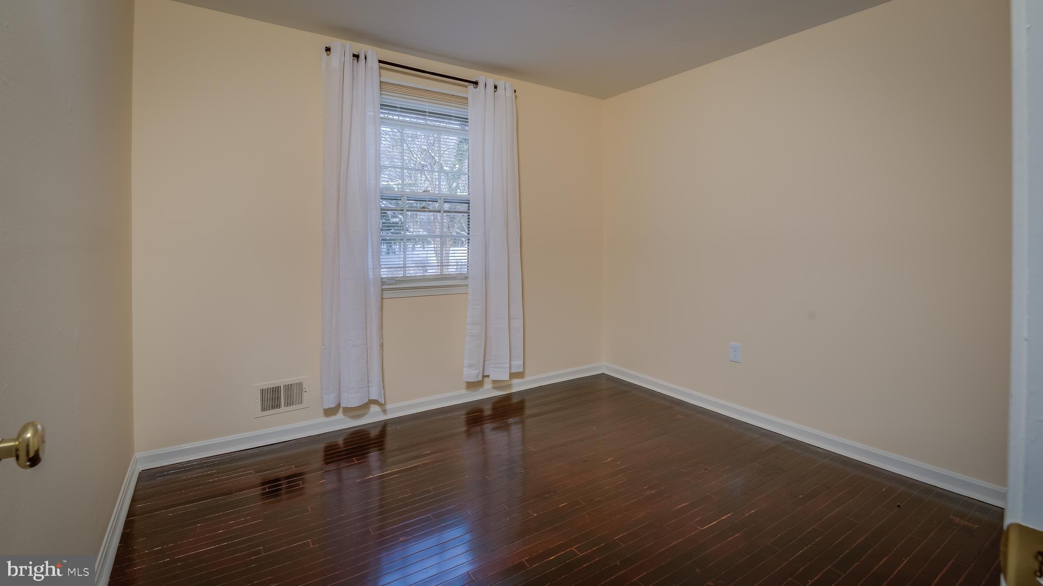 2205 Drury Road Silver Spring, MD 20906 - Photo 22 of 39 3rd Bedroom (Main Level)