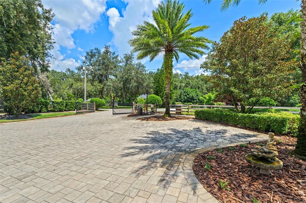 316 Kiwanis Circle Chuluota, FL 32766 - Photo 5 of 99