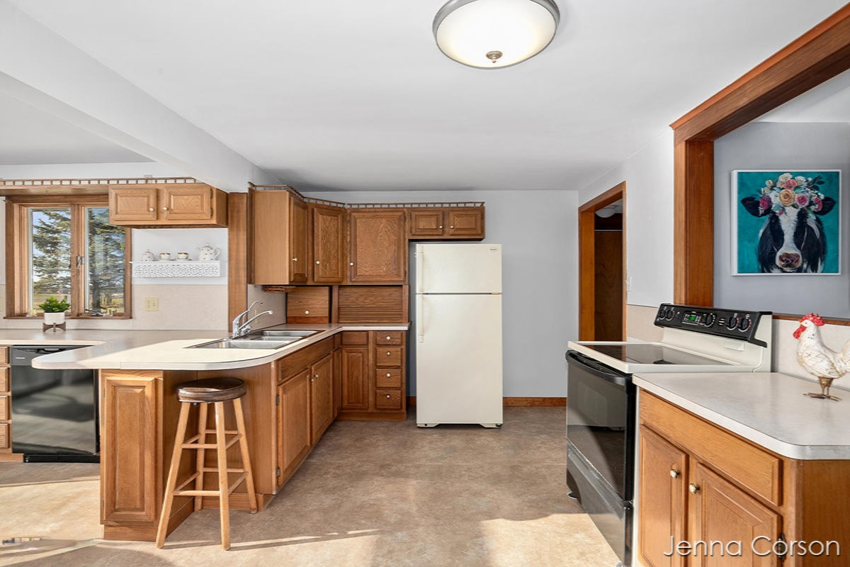3110 East State Road Hastings, MI 49058 - Photo 6 of 22 IMG_1006