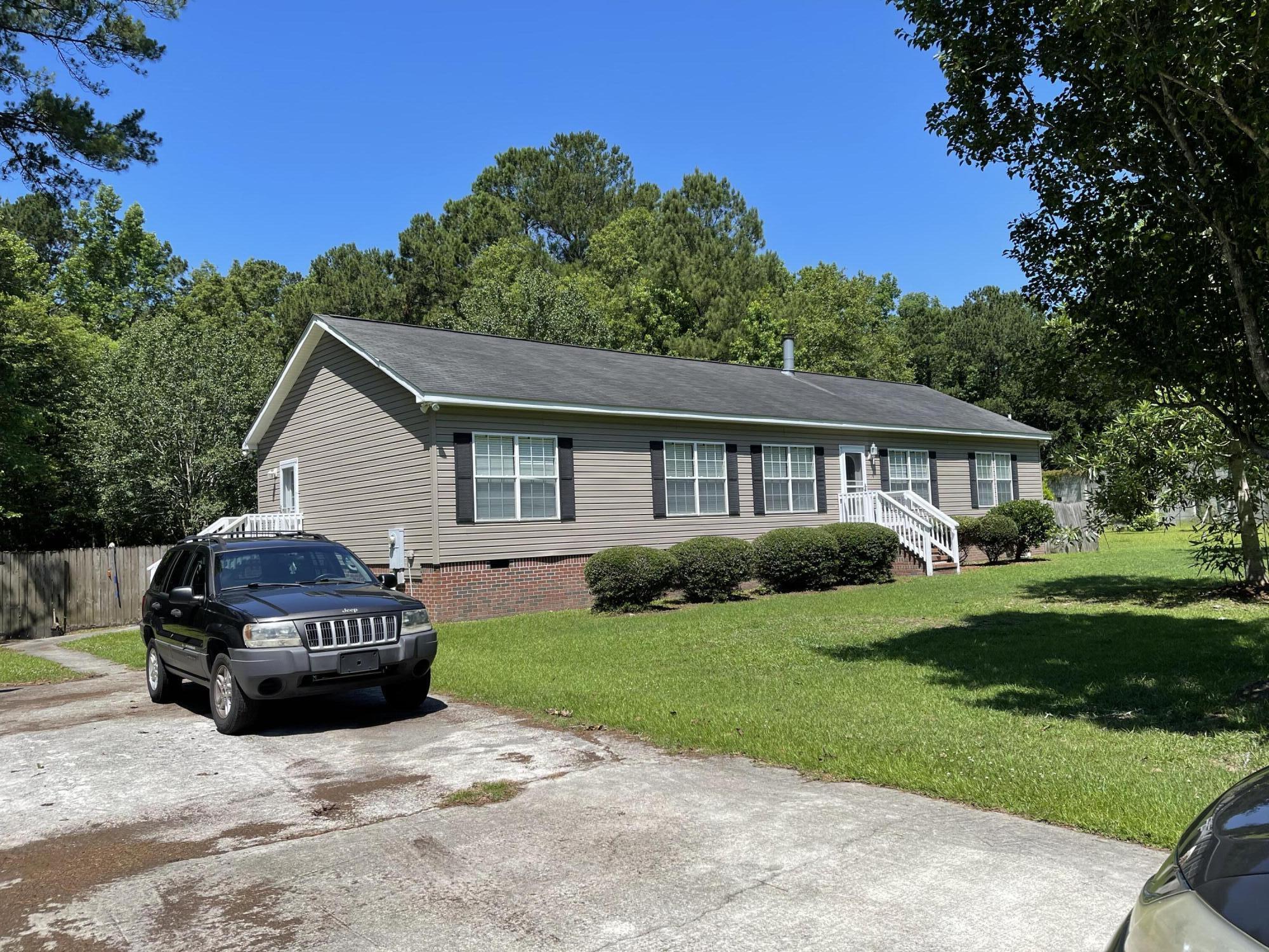 104 Community Road Summerville, SC 29485 - Photo 3 of 22 D3C28175-AC43-49CF-A57E-691709FB03E3