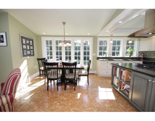 36 Redgate Road Boston, MA 02132 - Photo 4 of 27