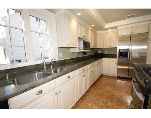 36 Redgate Road Boston, MA 02132 - Photo 6 of 27