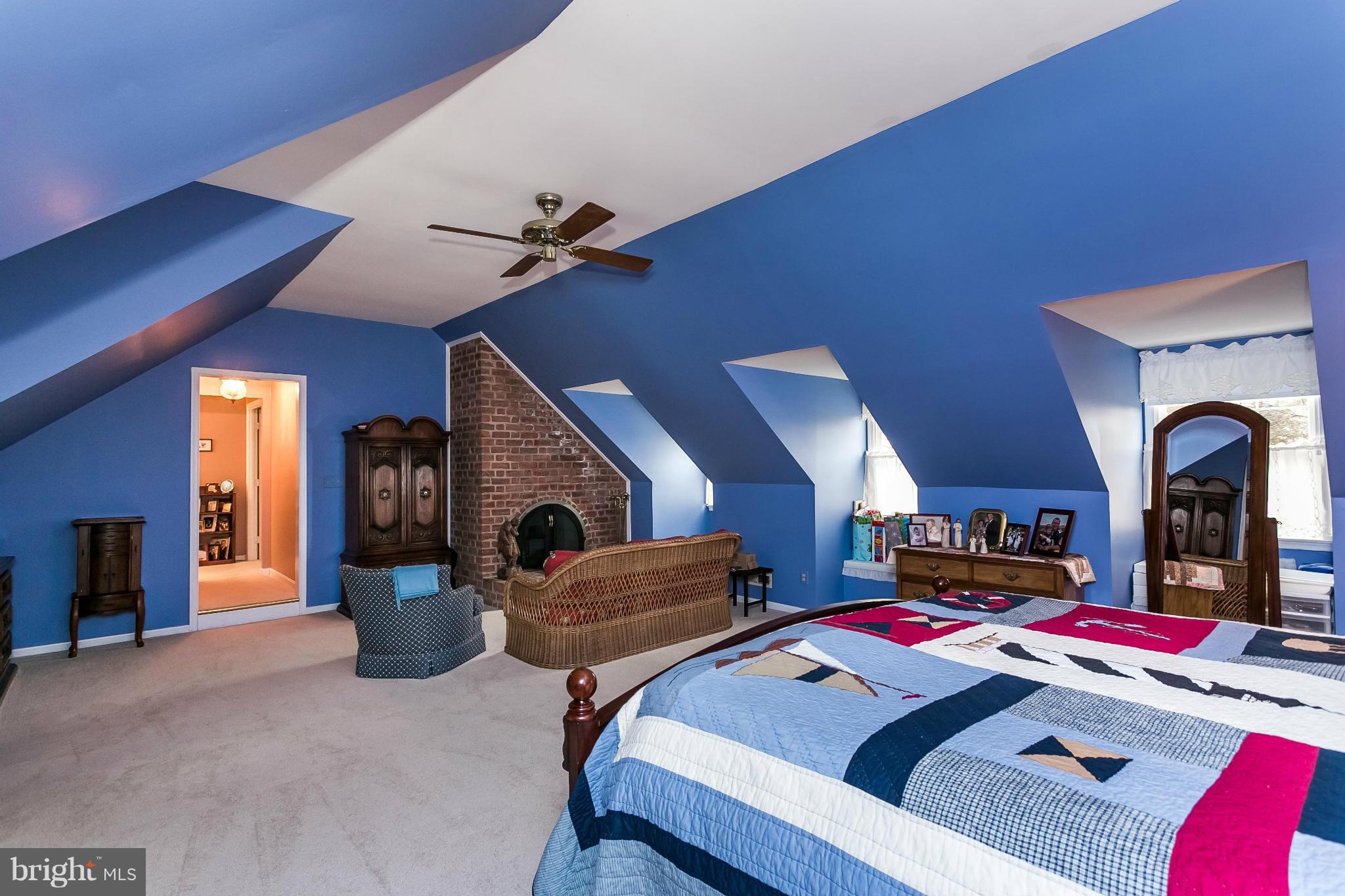13903 Sunnybrook Road Phoenix, MD 21131 - Photo 20 of 30 Master Bed w/ walkout to Balcony