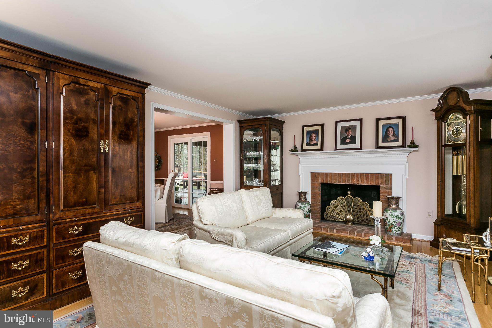 13903 Sunnybrook Road Phoenix, MD 21131 - Photo 5 of 30 Living Room