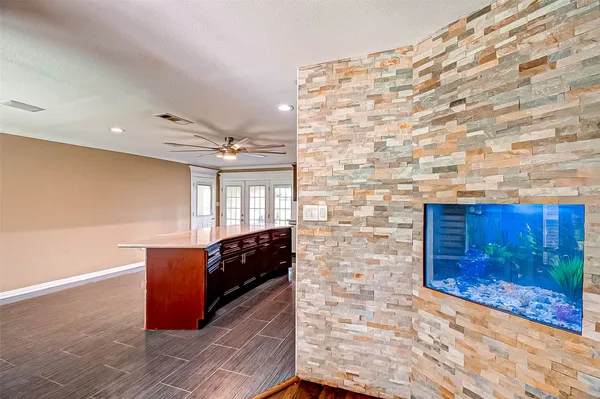 $499,900 | 4804 Saxon Street, Bellaire, TX 77401