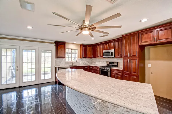 $499,900 | 4804 Saxon Street, Bellaire, TX 77401