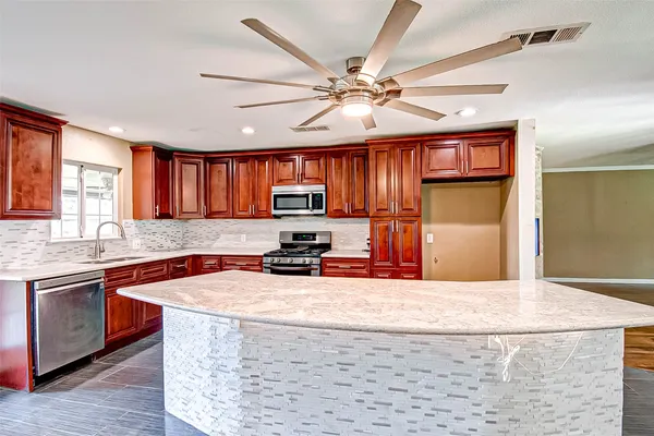 $499,900 | 4804 Saxon Street, Bellaire, TX 77401