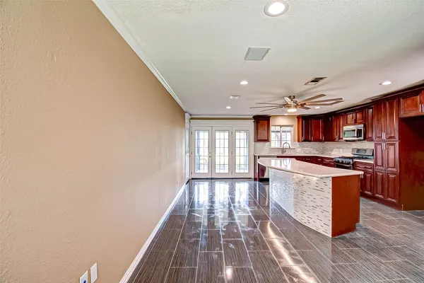 $499,900 | 4804 Saxon Street, Bellaire, TX 77401