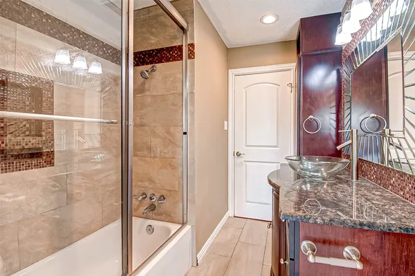 $499,900 | 4804 Saxon Street, Bellaire, TX 77401