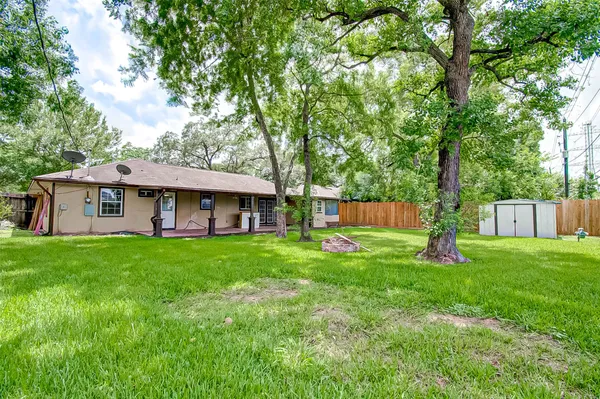 $499,900 | 4804 Saxon Street, Bellaire, TX 77401