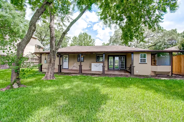 $499,900 | 4804 Saxon Street, Bellaire, TX 77401