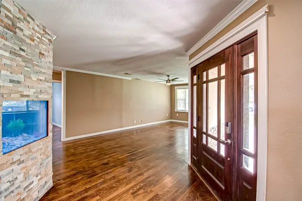 $499,900 | 4804 Saxon Street, Bellaire, TX 77401