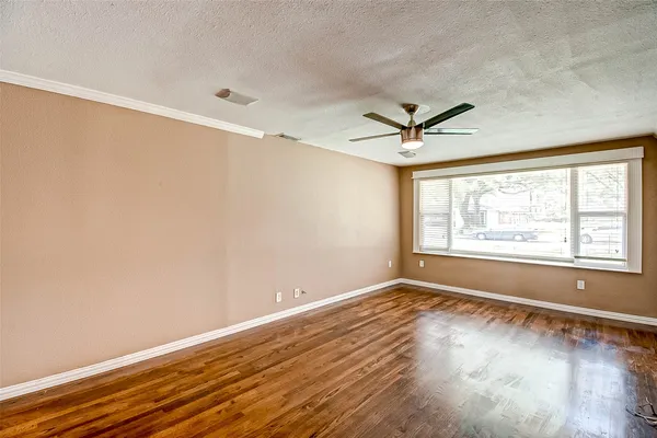 $499,900 | 4804 Saxon Street, Bellaire, TX 77401