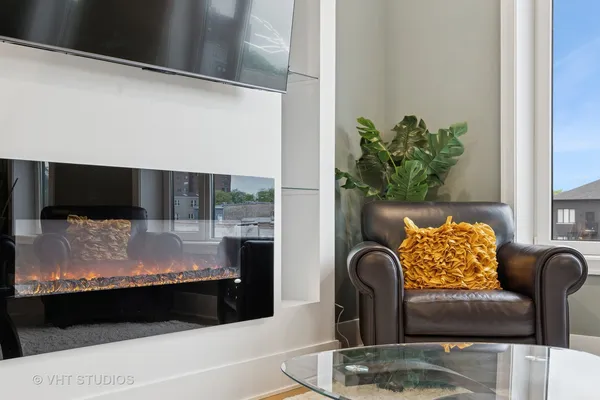 $499,900 | 4816 South St Lawrence Avenue, Unit 302, Chicago, IL 60615