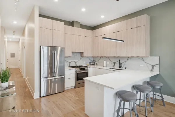 $499,900 | 4816 South St Lawrence Avenue, Unit 302, Chicago, IL 60615