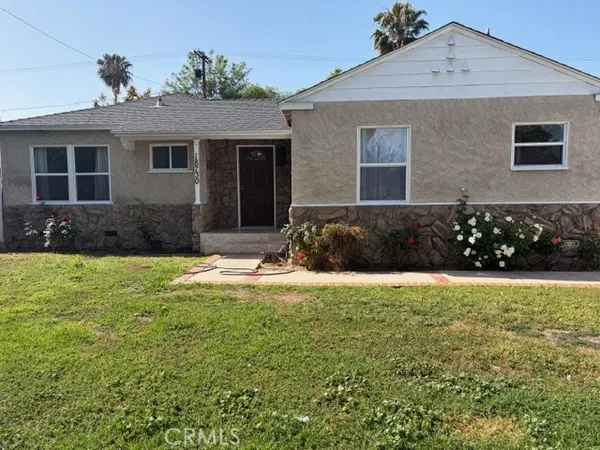 $4,995 | 18730 Collins Street, Tarzana, CA 91356