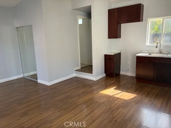 $4,995 | 18730 Collins Street, Tarzana, CA 91356