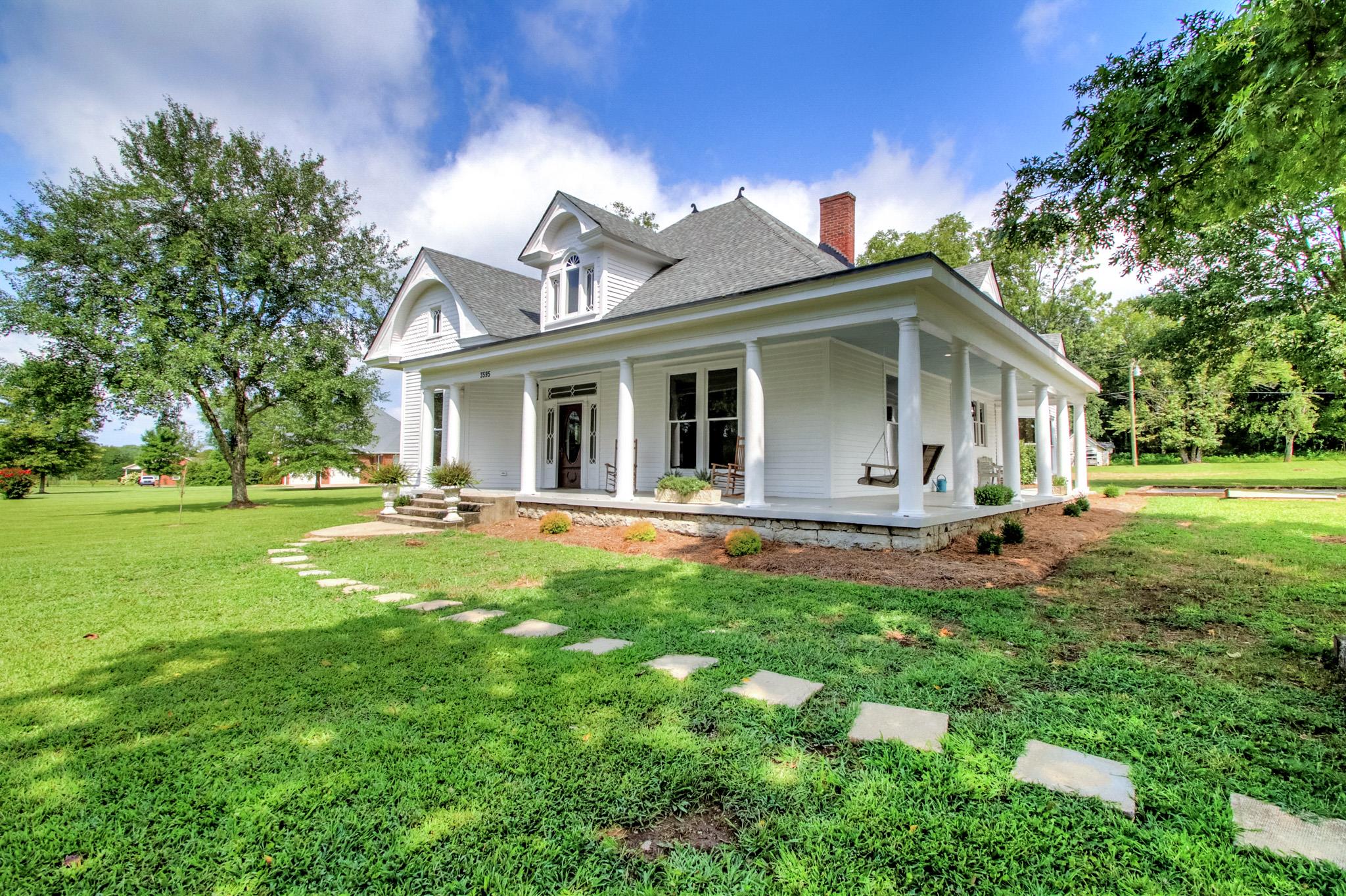 3595 Old Rome Pike Lebanon, TN 37087 - Photo 1 of 28 What a real farmhouse looks like!