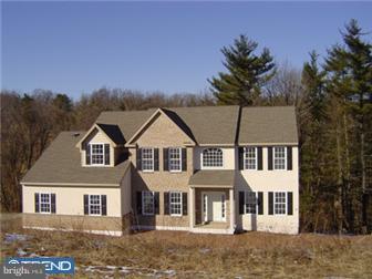 11 Hunters Road Mohnton, PA 19540 - Photo 1 of 1 Exterior Front
