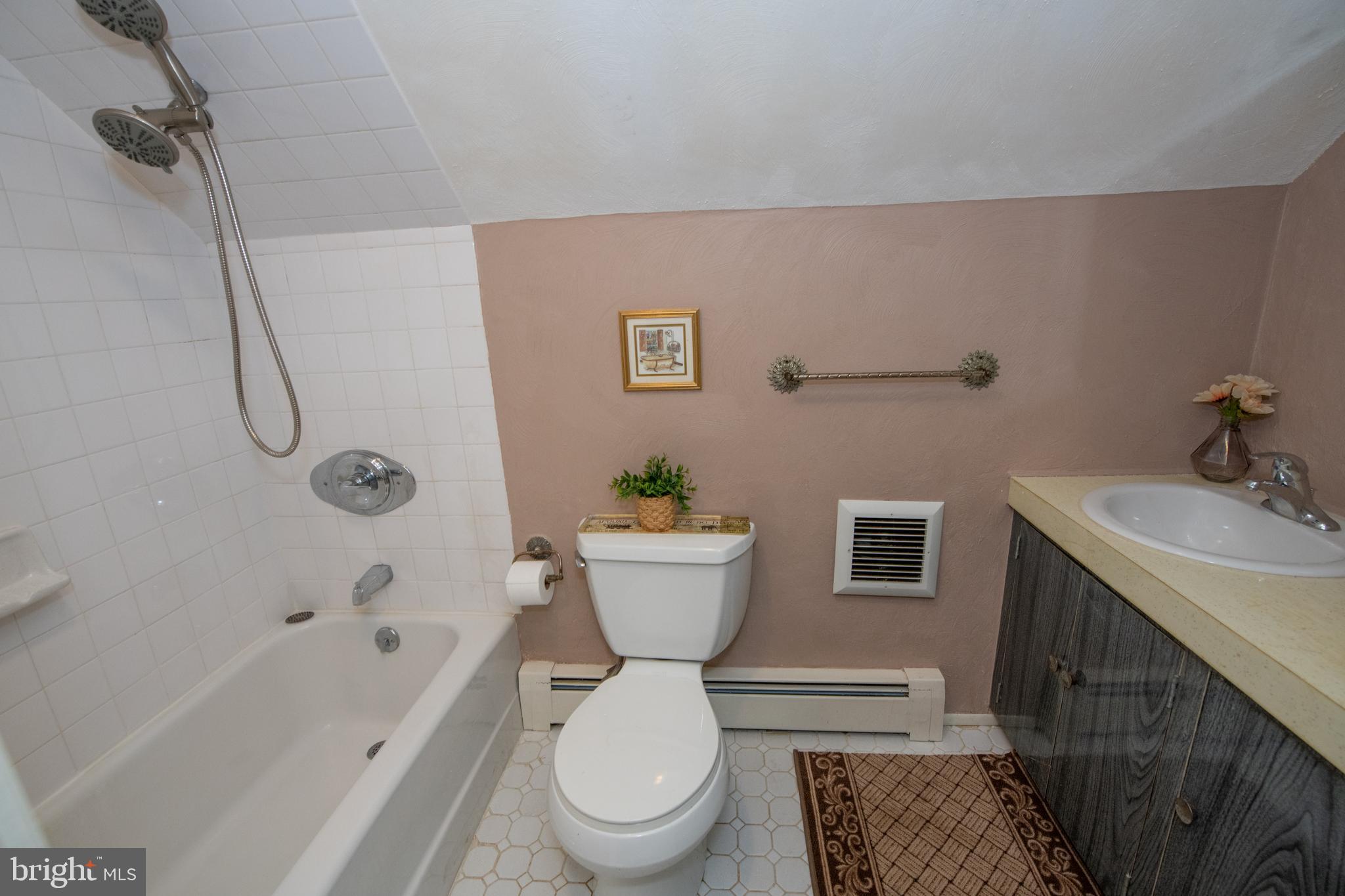 87 Fieldstone Road Levittown, PA 19056 - Photo 24 of 37 Gallery Image 24