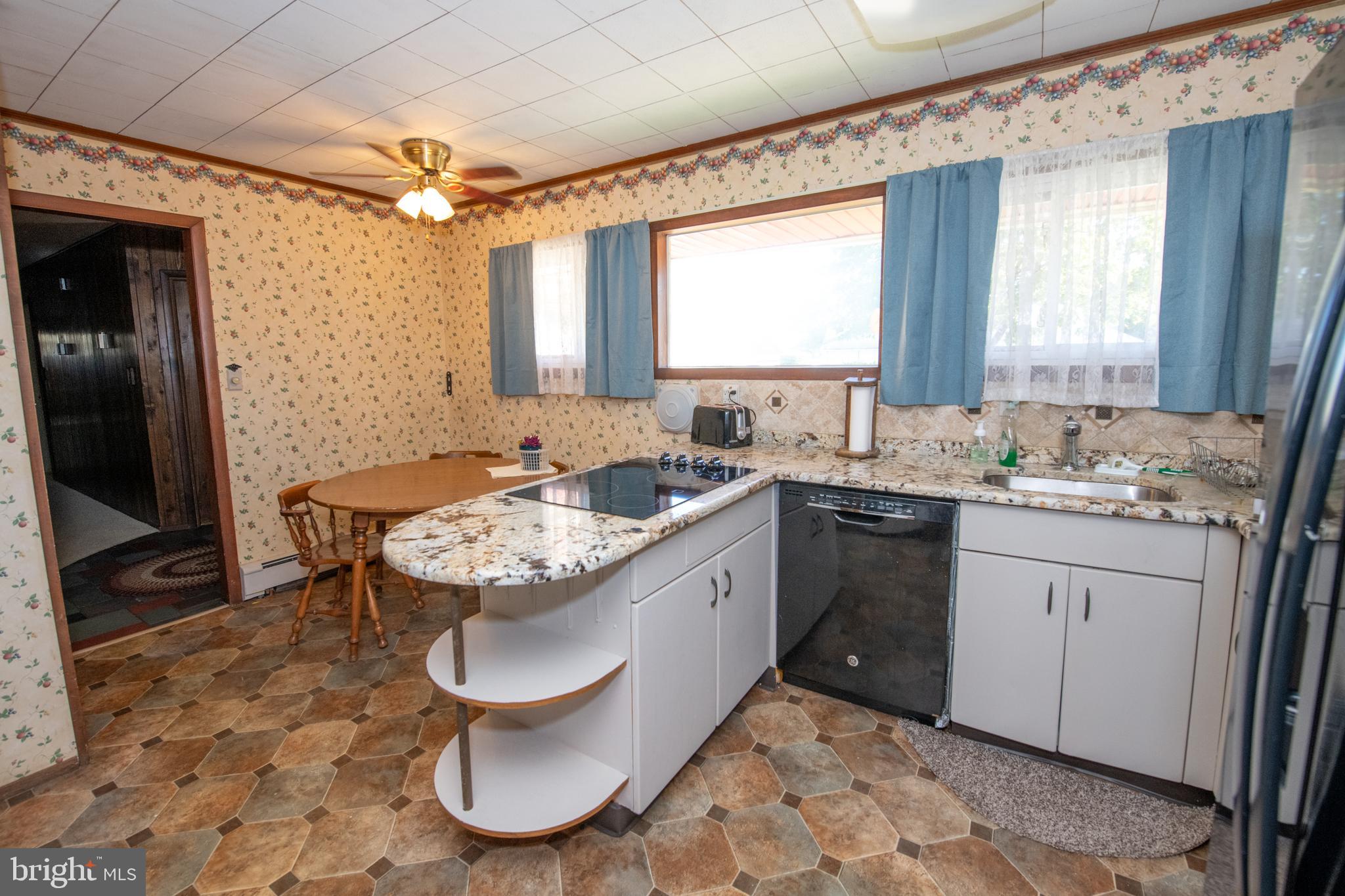 87 Fieldstone Road Levittown, PA 19056 - Photo 3 of 37 Gallery Image 3