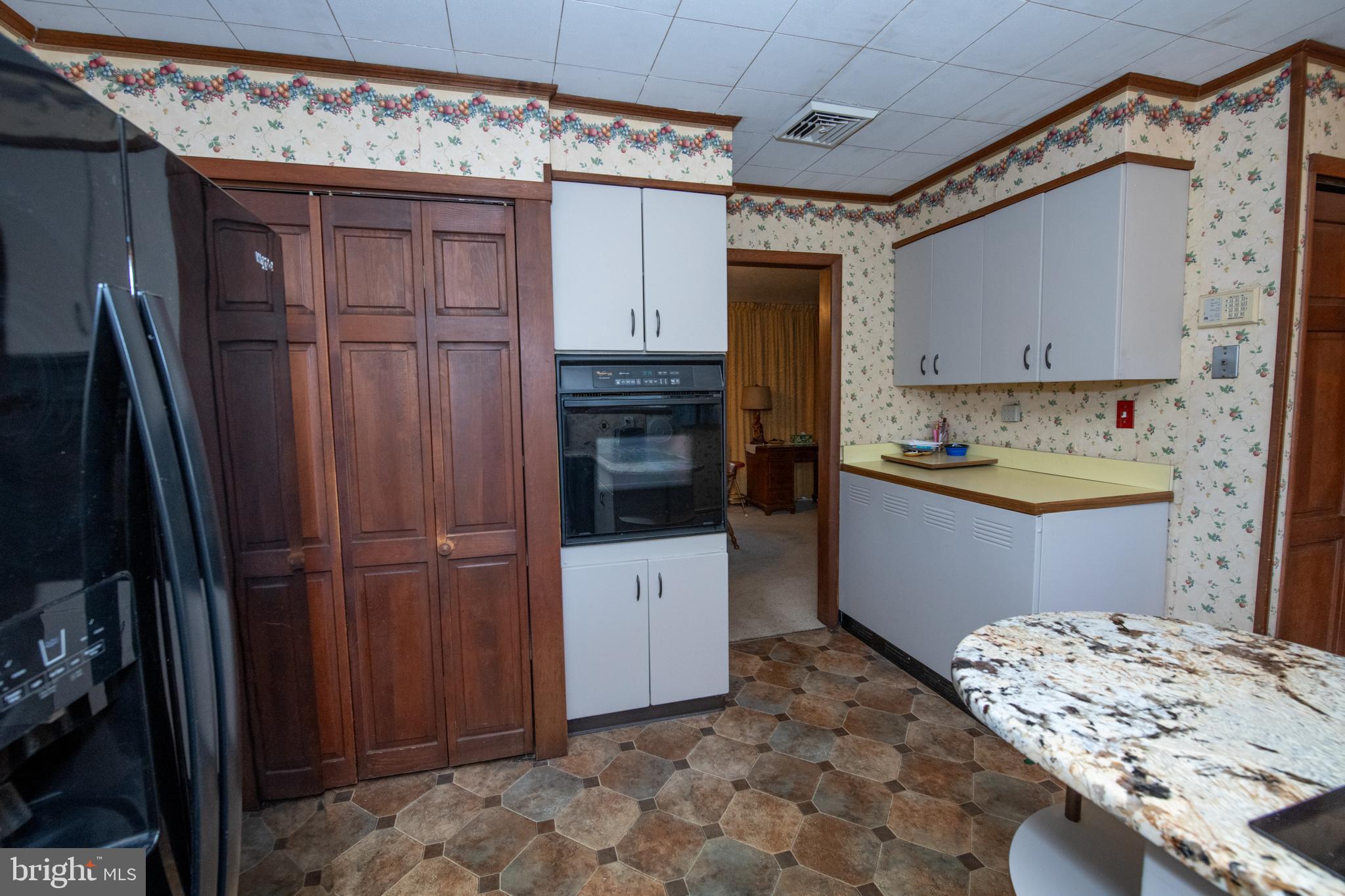 87 Fieldstone Road Levittown, PA 19056 - Photo 5 of 37 Gallery Image 5