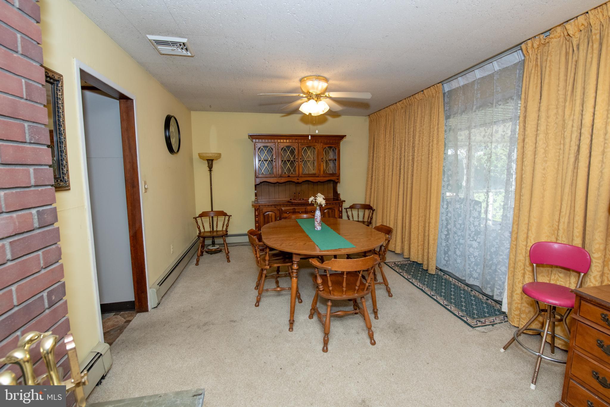 87 Fieldstone Road Levittown, PA 19056 - Photo 8 of 37 Gallery Image 8