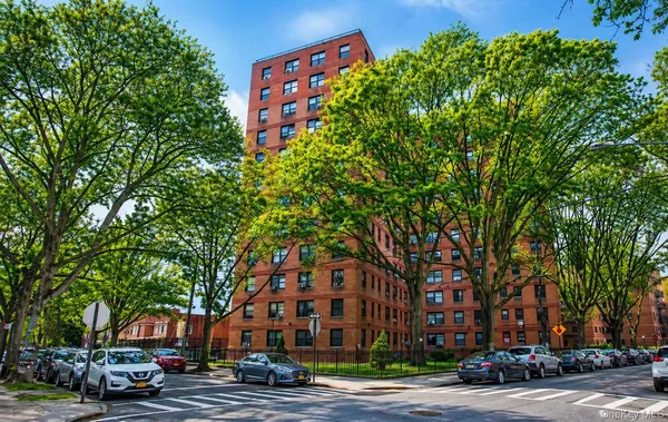 $359,000 | 64-34 102nd Street, Unit 11M | Rego Park