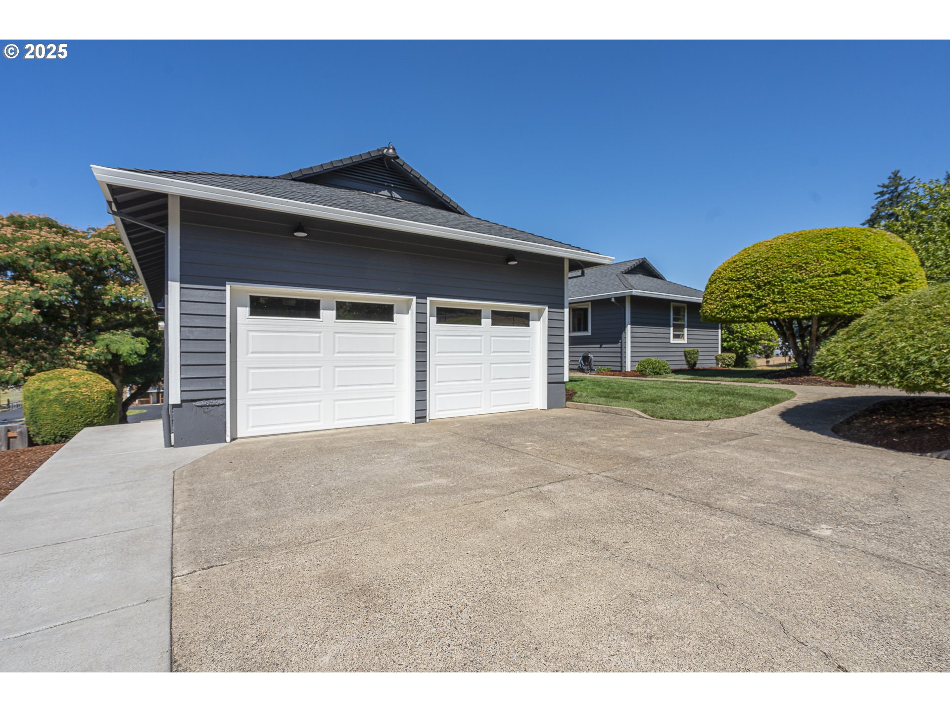 10905 Northeast Renne Road Newberg, OR 97132 - Photo 2 of 48