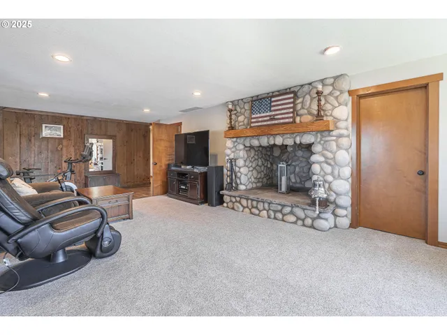 $1,495,000 | 10905 Northeast Renne Road, Newberg, OR 97132