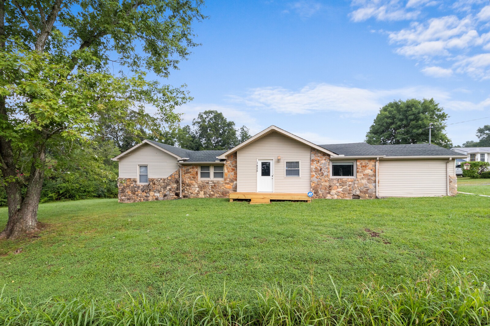 1425 Grays Chapel Road Southside, TN 37171 - Photo 1 of 32 Gallery Image 1