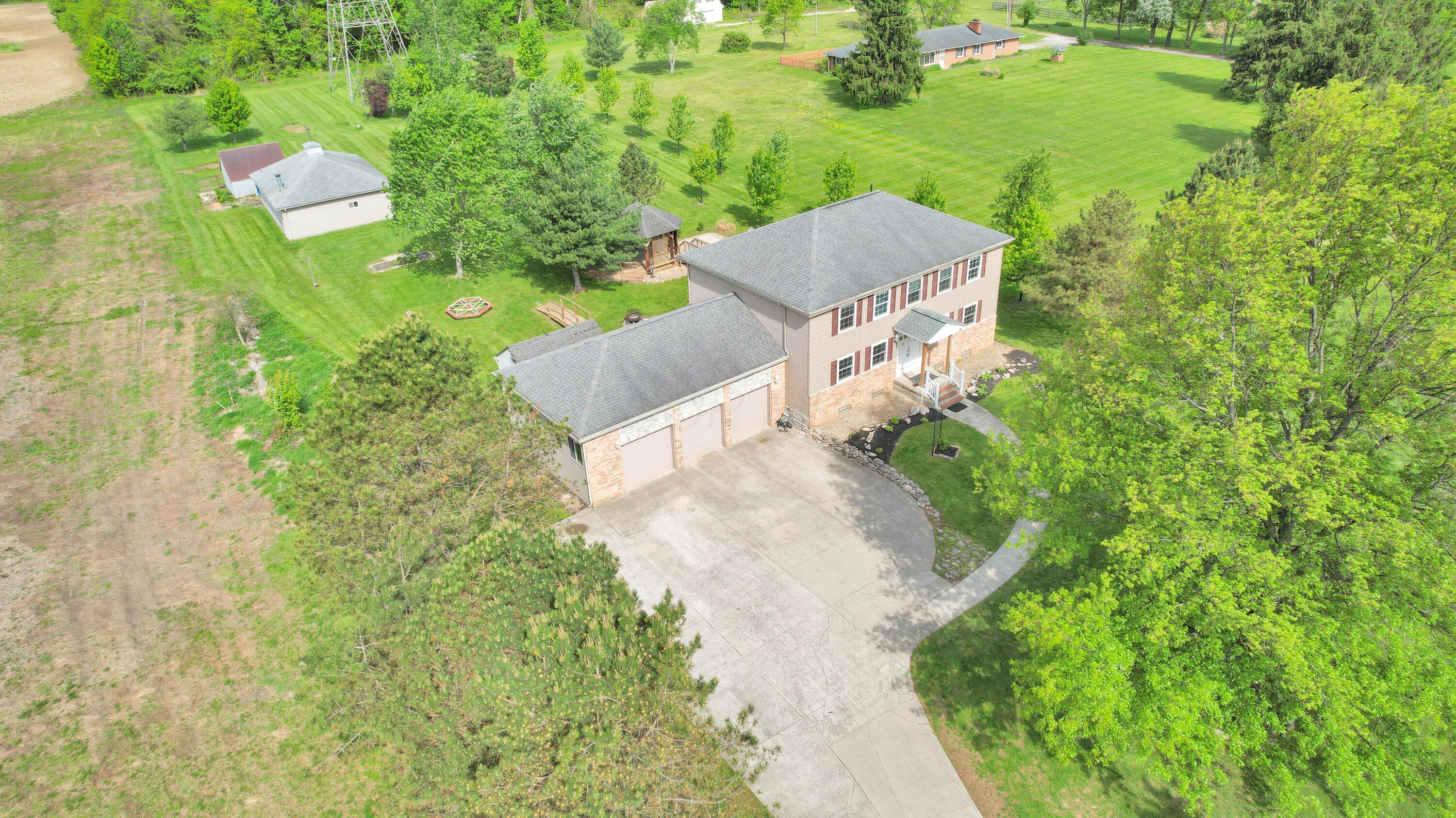 7977 Harlem Road Westerville, OH 43081 - Photo 10 of 94 98-print-DJI_0881