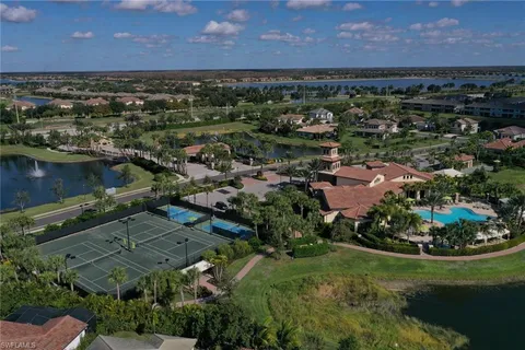 $635,000 | 9469 Foxglove Lane, Naples, FL 34120